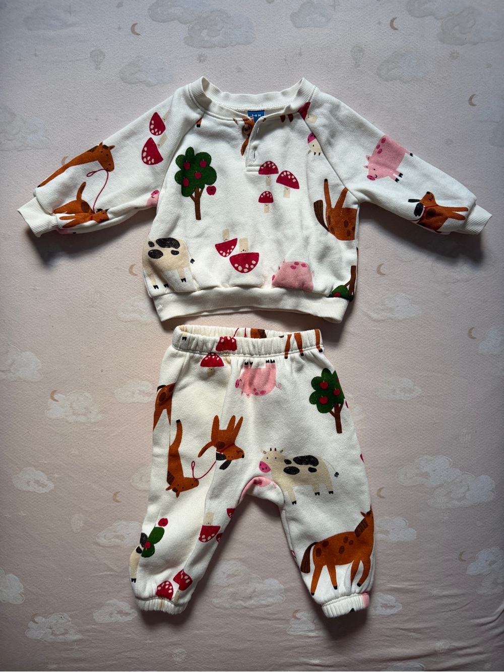 Old Navy Cream Kids Matching Set with Farm Animal Prinf